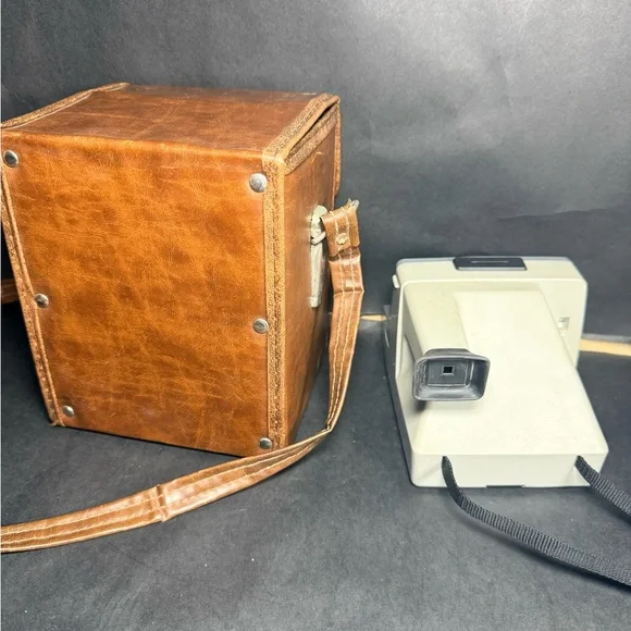 Vintage Polaroid Land Camera Colorpack Style w/ Leather Case 1970”s - Picture 4 of 5